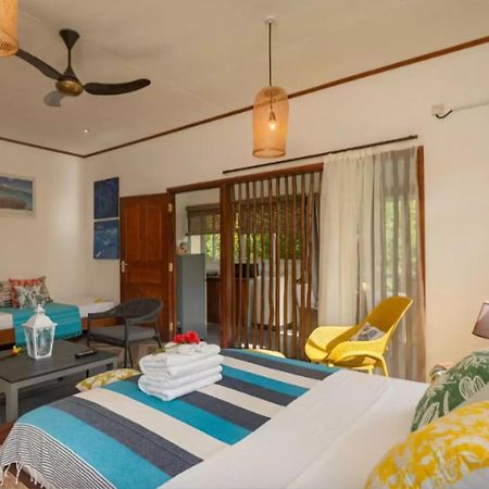 Milles Montagnes Residence Anse Royale Exterior photo
