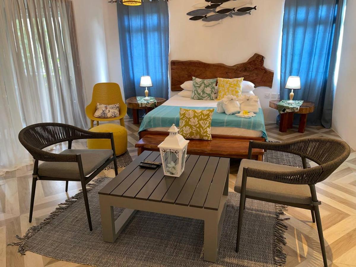Milles Montagnes Residence Anse Royale Exterior photo